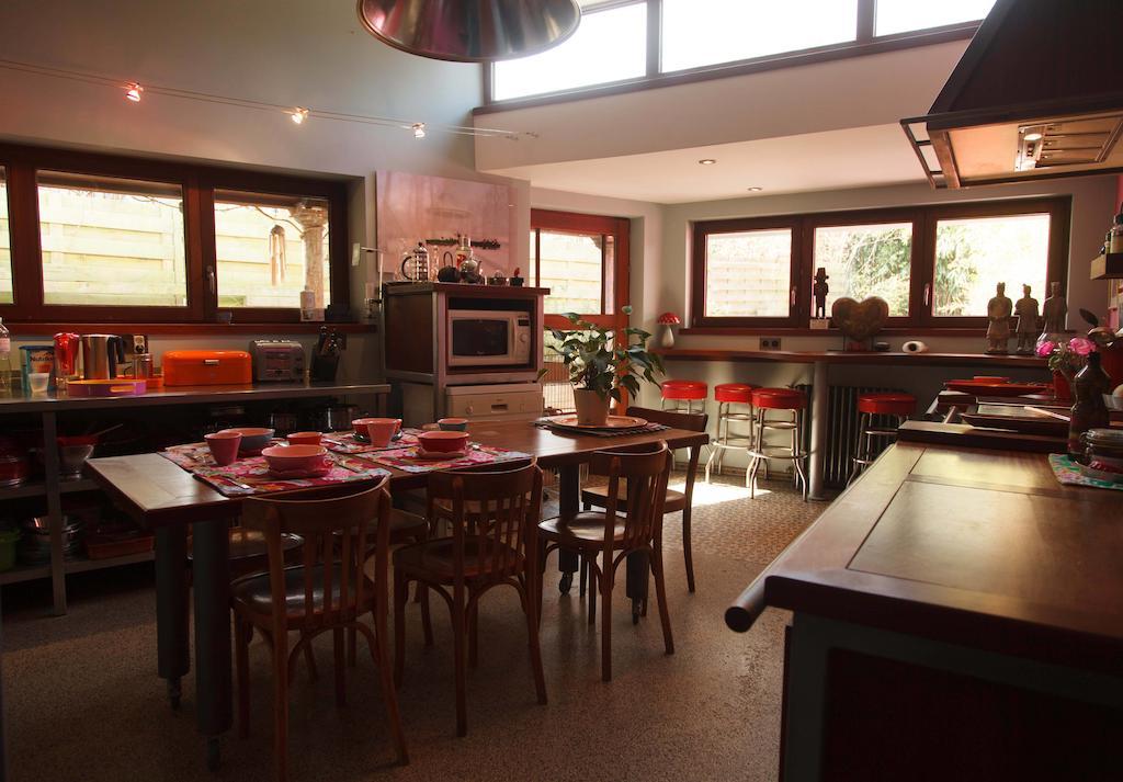 Guest House Les 3 Tilleuls Auderghem Bagian luar foto